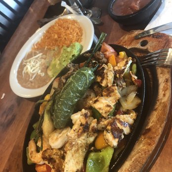 El Pescador - Montebello - Pescador Fajitas Delicious - Mexican Near Me - Montebello, California