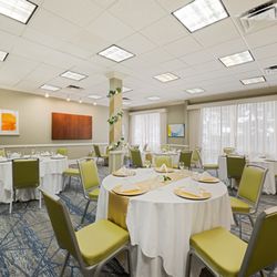 Holiday Inn Express & Suites Ft. Lauderdale-Plantation