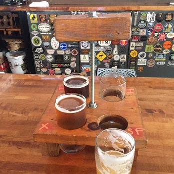 Craft Heads Brewing Company - Sampler - Breweries Near Me - Windsor, Ontario