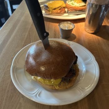 Au Cheval - Bars Near Me - Chicago, Illinois