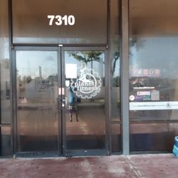 This is a prove that today 7/29/23 they were close when they were suposse to be Open without any notice