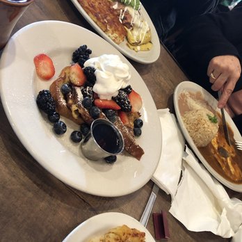 Cafe De Olla - American Near Me - Burbank, California