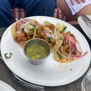 Refinery Rooftop - Tacos al pastor - Lounges Near Me - New York, New York