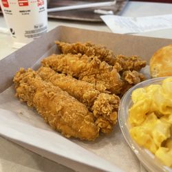 KFC - Big Bird Mac & Cheese 2 Biscuits so Kermit caught miss piggy cheating on him with Big bird  (Miss Piggy's New Boyfriend Is in my belly)