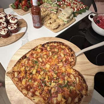 Original Pizza House - Maui zaui - Pizza Near Me - Sacramento, California