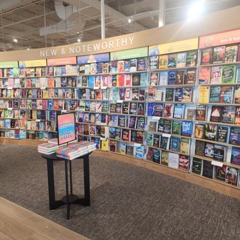 Barnes & Noble - Bookstores Near Me - Elk Grove, California