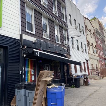 The Rosemont - a pile of trash outside of a building - Lounges Near Me - Brooklyn, New York The Rosemont - a pile of trash outside of a building - Lounges Near Me - Brooklyn, New York