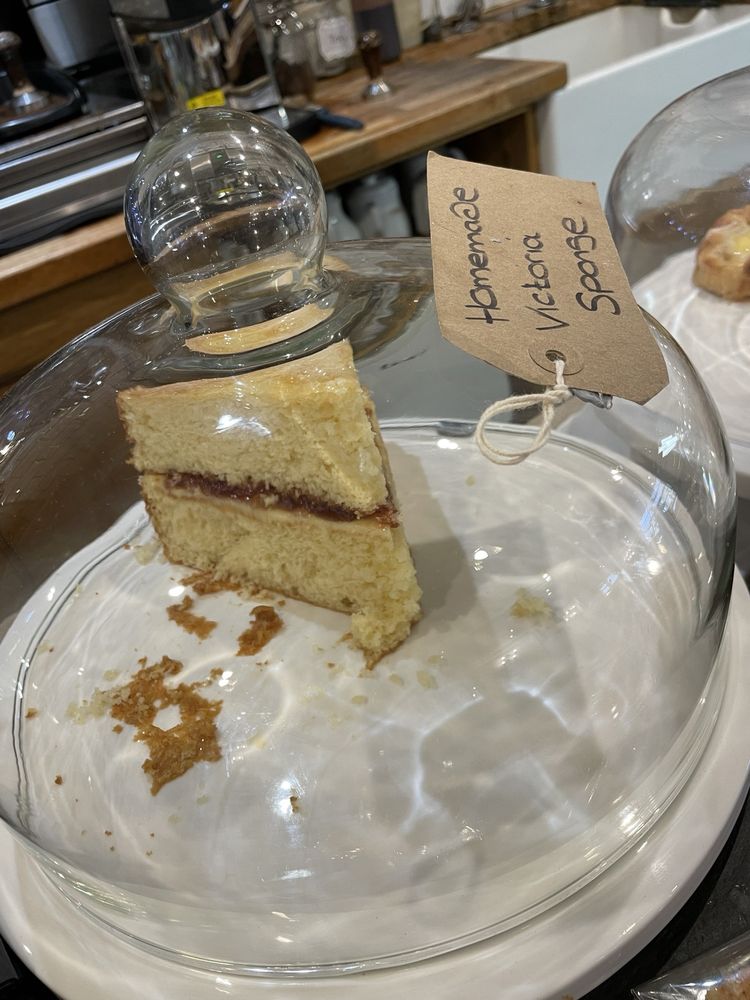 VICTORIA COFFEE HOUSE Updated June 2024 16 High Street, Moretonin