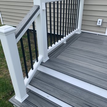 Distinctive Decks - Decks & Railing Near Me