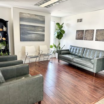 Ocean Breeze Medical Group - Ocean Breeze Medical Group lobby - Medical Centers Near Me - San Clemente, California Ocean Breeze Medical Group - Ocean Breeze Medical Group lobby - Medical Centers Near Me - San Clemente, California