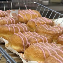 Flys on donut