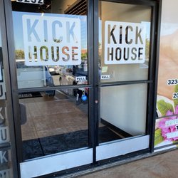 KickHouse - Tracy - Front doors