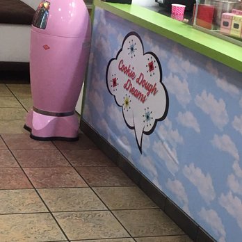 Cookie Dough Dreams - Interior - Desserts Near Me - Burbank, California