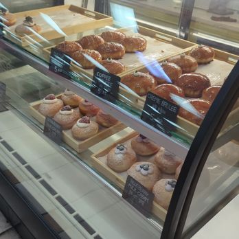 Flour Fresh Cream Donut - Donuts Near Me - Los Angeles, California