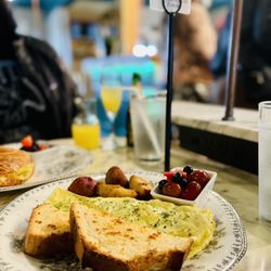 Commonwealth Coffeehouse & Bakery - Omelette with potatoes and spinach
