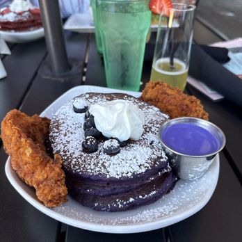 Easy Like Sunday - Ube Pancakes with Fried Chicken! - Breakfast & Brunch Near Me - Charlotte, North Carolina Easy Like Sunday - Ube Pancakes with Fried Chicken! - Breakfast & Brunch Near Me - Charlotte, North Carolina