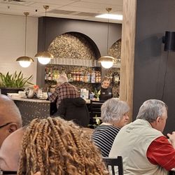 Delicious Temptations - Full bar for breakfast?