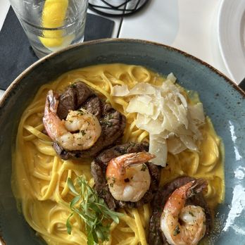 CVI.CHE 105 - Seafood Near Me - Miami Beach, Florida CVI.CHE 105 - Seafood Near Me - Miami Beach, Florida