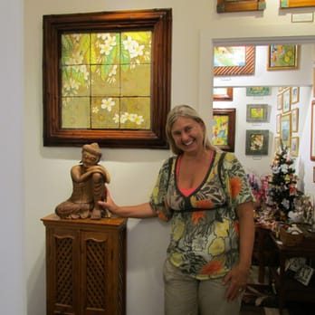 Banana Patch Studio - Hallway that leads to more art selections that are pleasing to the eye:) - Commissioned Artists Near Me - Hanapepe, Hawaii Banana Patch Studio - Hallway that leads to more art selections that are pleasing to the eye:) - Commissioned Artists Near Me - Hanapepe, Hawaii