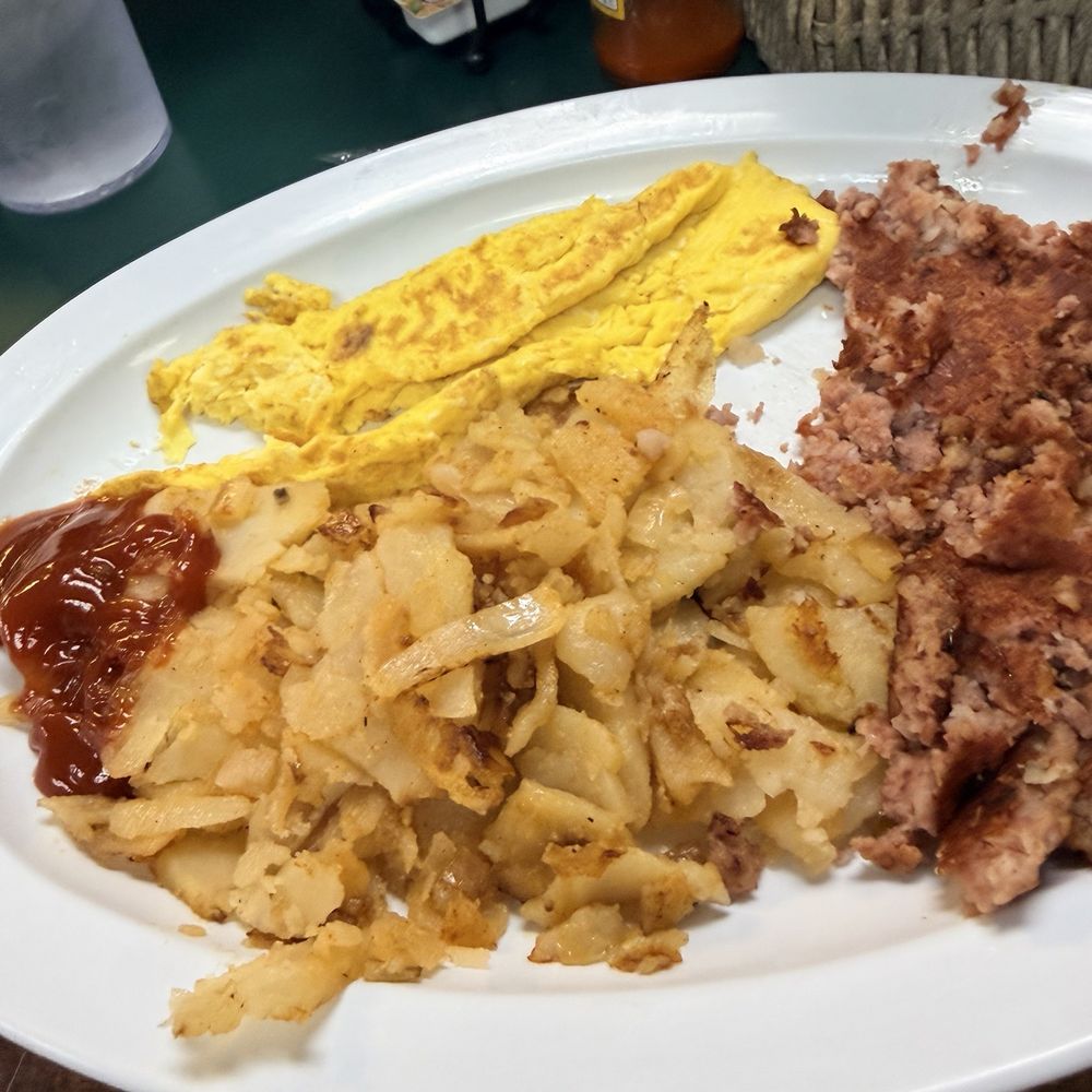 PicNik's - Corned beef hash , potatoes and eggs - Breakfast & Brunch Near Me - Mooresville, North Carolina