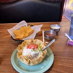 El Caporal - Dinwiddie - Taco salad