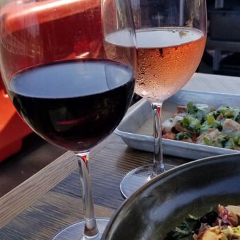 Draft Republic Carlsbad - HH Walnut Crest Cab Sauv & Charles Rose - Comfort Food Near Me - Carlsbad, California Draft Republic Carlsbad - HH Walnut Crest Cab Sauv & Charles Rose - Comfort Food Near Me - Carlsbad, California