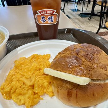 Cha Don Yaohan - Pineapple butter, scrambled eggs, iced lemon tea - Hong Kong Style Cafe Near Me - Richmond, British Columbia