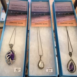 Newcomb Hollow Shop