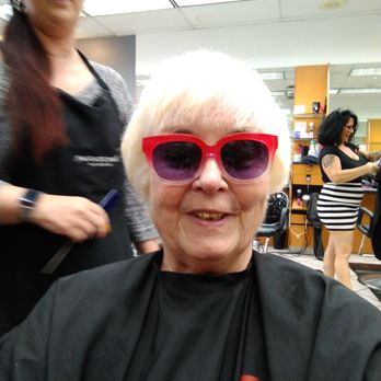 Fantastic Sams - Grace is behind us here. She's an amazing stylist. And a hot momma! - Hair Salons Near Me - Tempe, Arizona Fantastic Sams - Grace is behind us here. She's an amazing stylist. And a hot momma! - Hair Salons Near Me - Tempe, Arizona