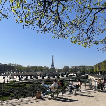 Jardin des Tuileries - Ire of Eiffel tower from the garden - Parks Near Me - Paris, 75 Jardin des Tuileries - Ire of Eiffel tower from the garden - Parks Near Me - Paris, 75