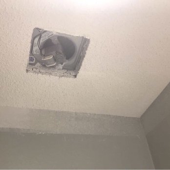 Phoenix X - Master bathroom missing vent cover. - Hotels Near Me - Orange Beach, Alabama