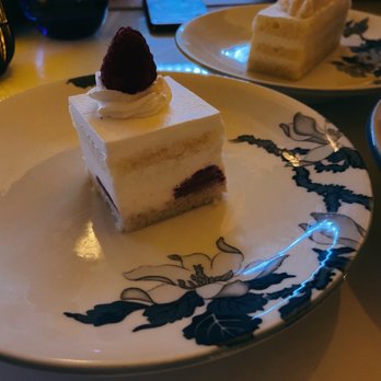 Hau Tree - Strawberry shortcake - Seafood Near Me - Honolulu, Hawaii Hau Tree - Strawberry shortcake - Seafood Near Me - Honolulu, Hawaii