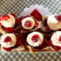 Wee Cottage Dunluce - The best and freshest homemade scones in the world