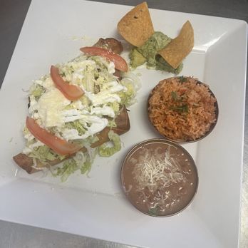 La Villa Cafe - Mexican Near Me - Los Angeles, California La Villa Cafe - Mexican Near Me - Los Angeles, California