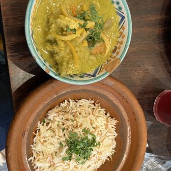 Comptoir Libanais - Chicken with green olives stew tangine - Lebanese Near Me - London, XGL Comptoir Libanais - Chicken with green olives stew tangine - Lebanese Near Me - London, XGL
