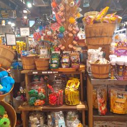 Cracker Barrel Old Country Store