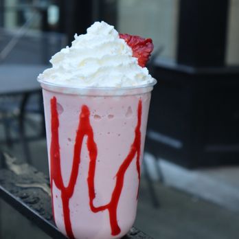 Lune Cafe - Strawberry milkshake - Desserts Near Me - Seattle, Washington