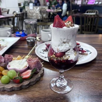 Brunch Bliss & Bubbles - Parfait - Breakfast & Brunch Near Me - Yakima, Washington Brunch Bliss & Bubbles - Parfait - Breakfast & Brunch Near Me - Yakima, Washington
