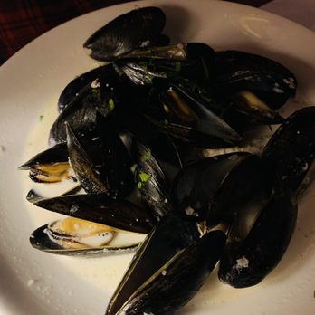 Bistro Cacao - Moules Marinire Dinner.. white wine, garlic, shallots, parsley, Lemon butter sauce - French Near Me - Washington, DC, District of Columbia