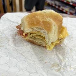 Dell's Market & Deli - Bacon Egg and Cheese