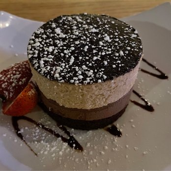 Farmhouse Restaurant - Peanut butter and chocolate mousse - American Near Me - Newtown, Connecticut