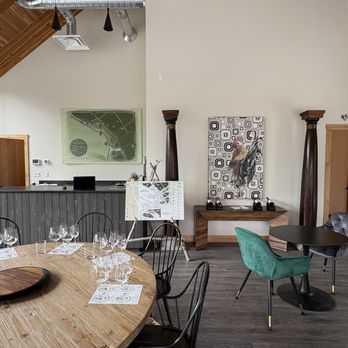Solvero Wines - Interior - Wine Tasting Room Near Me - Summerland, British Columbia