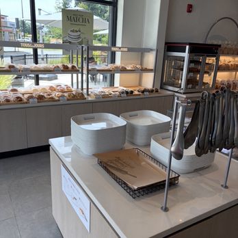 Tous Les Jours - Bakeries Near Me - Ashburn, Virginia