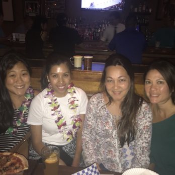 J. Dolan's - Friends, co workers and all Elite Yelpers! - Pizza Near Me - Honolulu, Hawaii