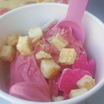Yogurtland - Red velvet non fat yogyrt, cheesecake bites, and pink and white animal cookies. So yummy! - Ice Cream & Frozen Yogurt Near Me - Alameda, California Yogurtland - Red velvet non fat yogyrt, cheesecake bites, and pink and white animal cookies. So yummy! - Ice Cream & Frozen Yogurt Near Me - Alameda, California