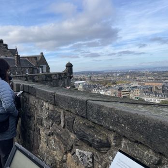 Edinburgh Castle - City view - Landmarks & Historical Buildings Near Me - Edinburgh, EDH Edinburgh Castle - City view - Landmarks & Historical Buildings Near Me - Edinburgh, EDH