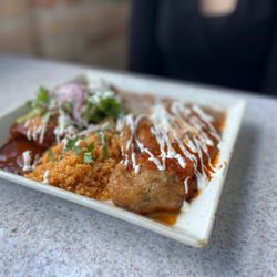 Chile-Tepin - Chile relleno , rice and beans