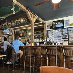 Jack Mason's Tavern and Brewery - Bar seating