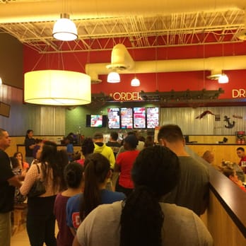 LA Crawfish - So packed!!! - Vietnamese Near Me - San Antonio, Texas