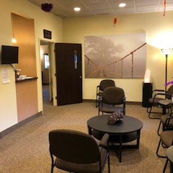 Londorf Donald, MD, LAc, PC - Waiting room - Acupuncture Near Me - Pittsford, New York Londorf Donald, MD, LAc, PC - Waiting room - Acupuncture Near Me - Pittsford, New York